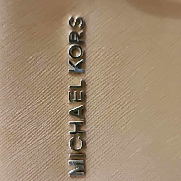 Michael Kors Saffiano leather large shoulder bag - Picture 3 of 6